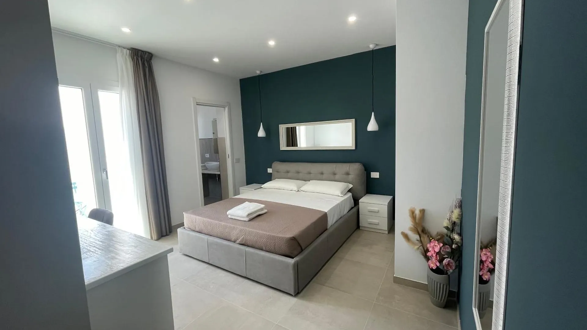 Hotel Bullerjanos Olbia 0*,  Italia